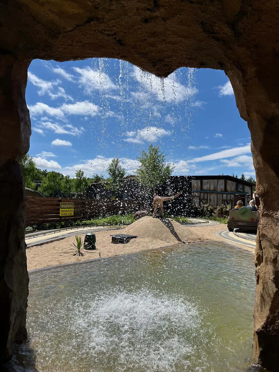 djurs-sommerland-waterfall.webp