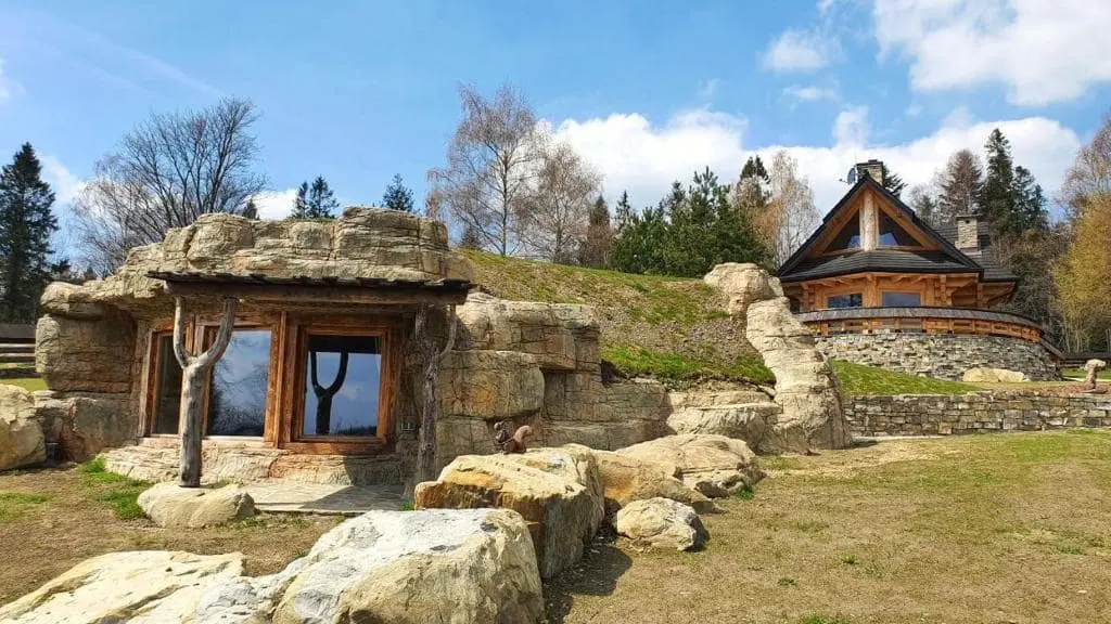 ziemianka-sztuczne-skaly.webp